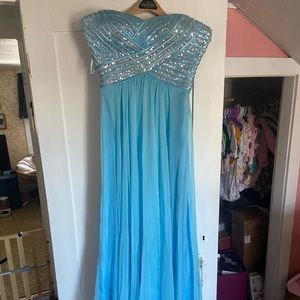 La femme light blue prom dress size 6
